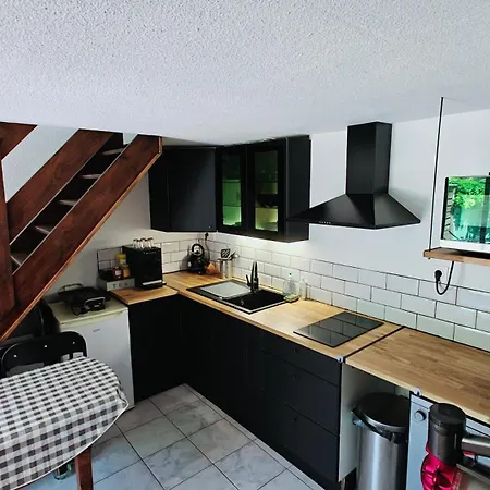 לינה וארוחת בוקר Pavillon 45m2, 2 Chambres, 1 Salon Cuisine, 1sdb *
