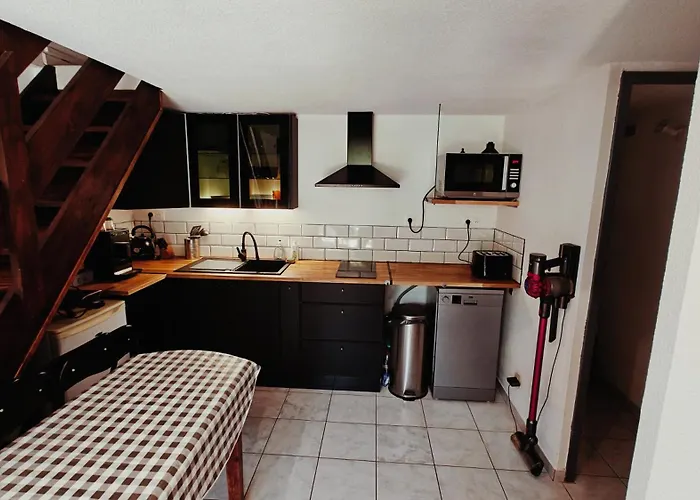 Pavillon 45m2, 2 Chambres, 1 Salon Cuisine, 1sdb Bed and Breakfast